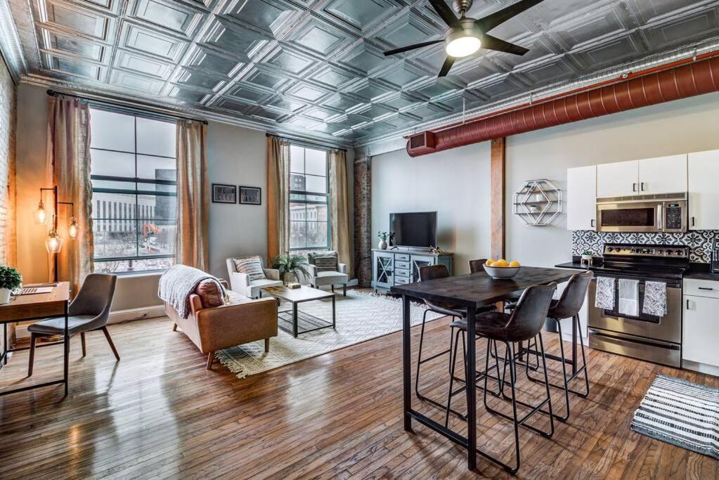 Good Vibes Loft - Dt Cle Walk To All The Stadiums Cleveland Exterior photo